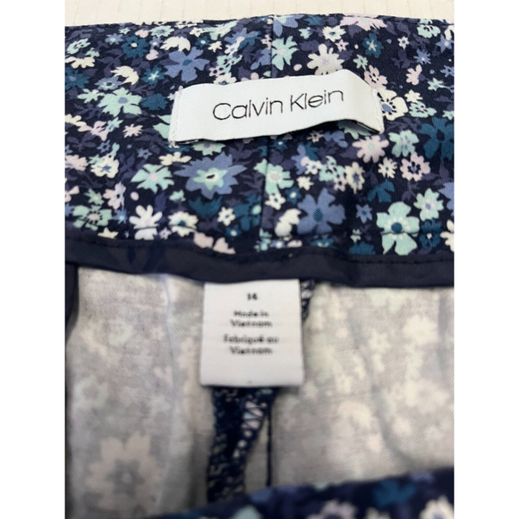 Calvin Klein Women's Shorts Blue Floral Print Size 14 - Picture 3 of 5